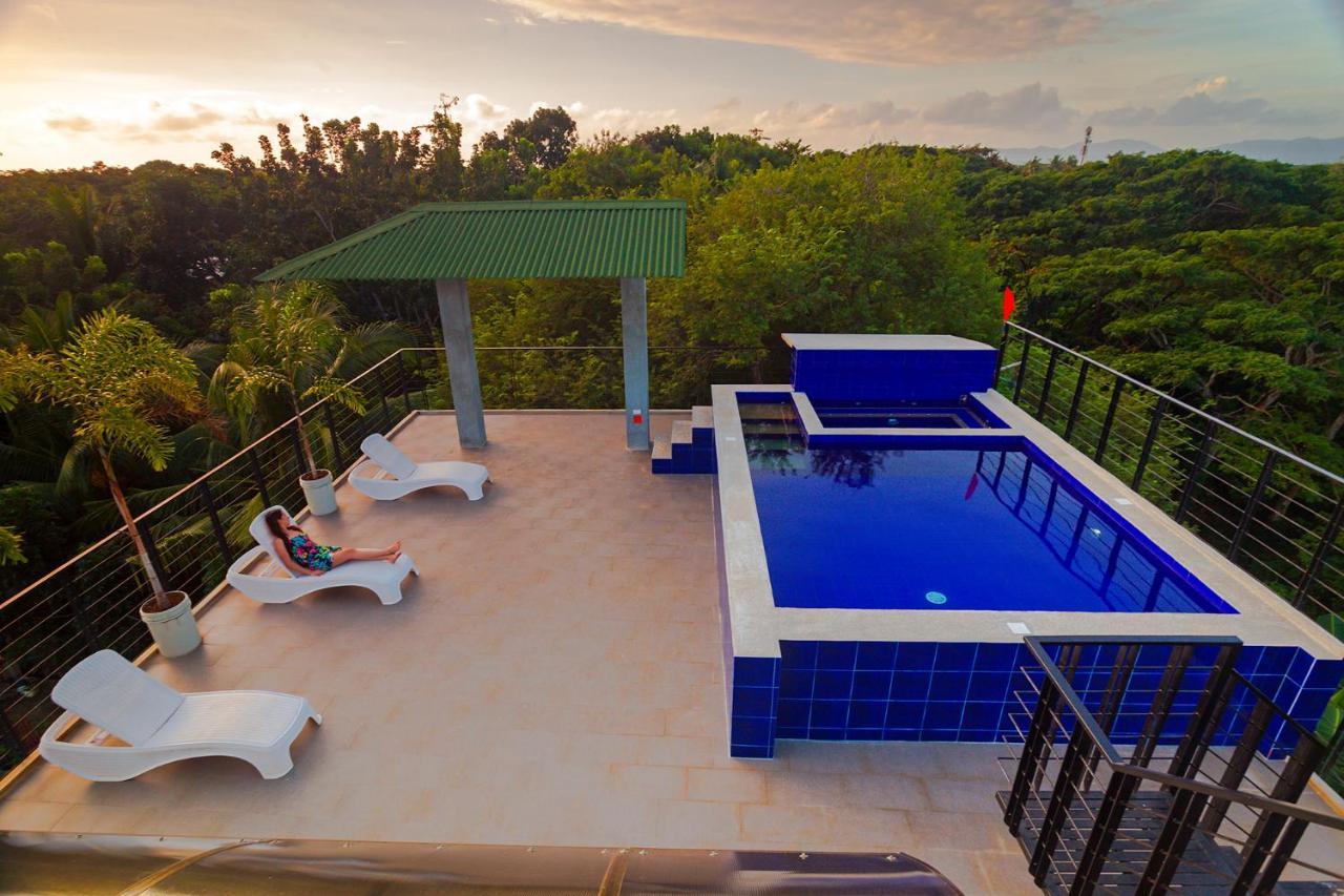 Blue Lagoon Inn & Suites Puerto Princesa Ngoại thất bức ảnh